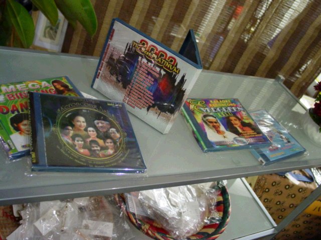 20051123nigiwai064.JPG