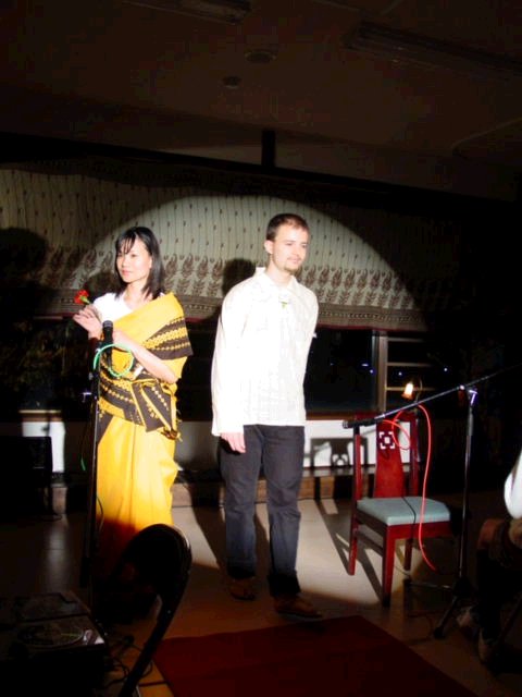 20051123nigiwai125.JPG